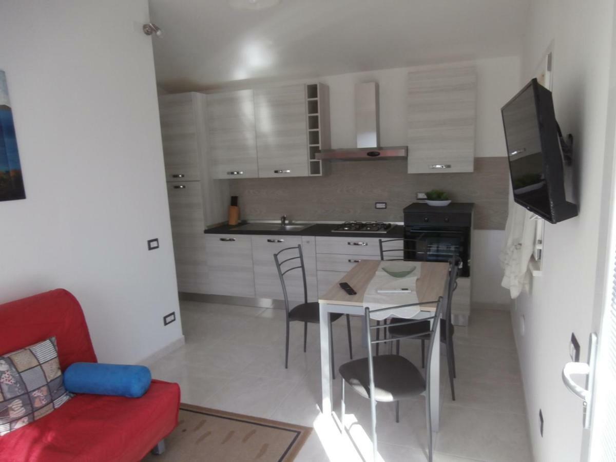 Bilo Francesca E Massimo Apartment กาสเตลนัวโว มากรา ภายนอก รูปภาพ